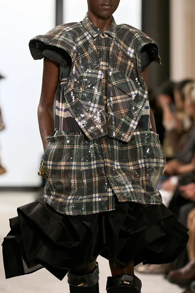Look 46